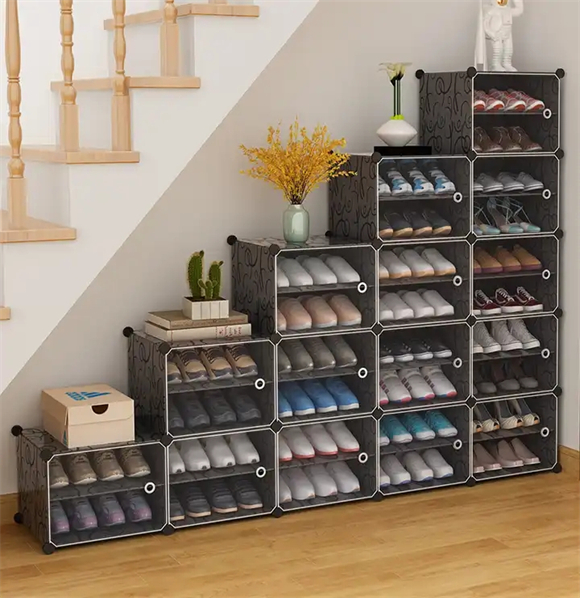 Plastic shoe rack